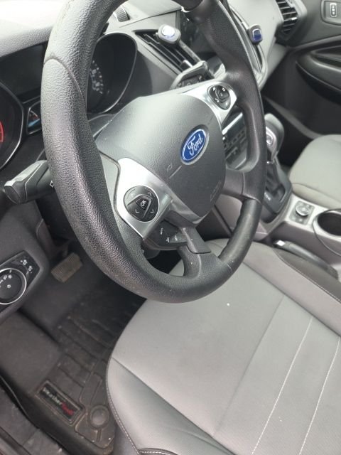 Used 2016 Ford Escape SE with VIN 1FMCU9GX3GUB95289 for sale in Libertyville, IL