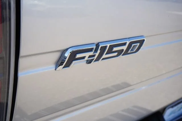 Used 2014  Ford XL image 13