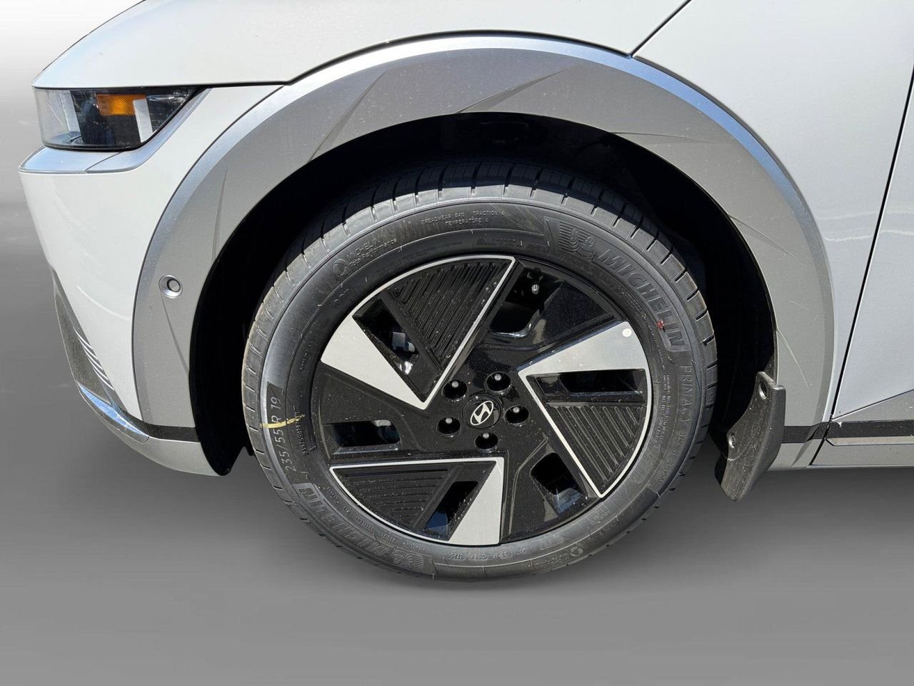 New 2026 Cyber Gray Hyundai Limited image 29