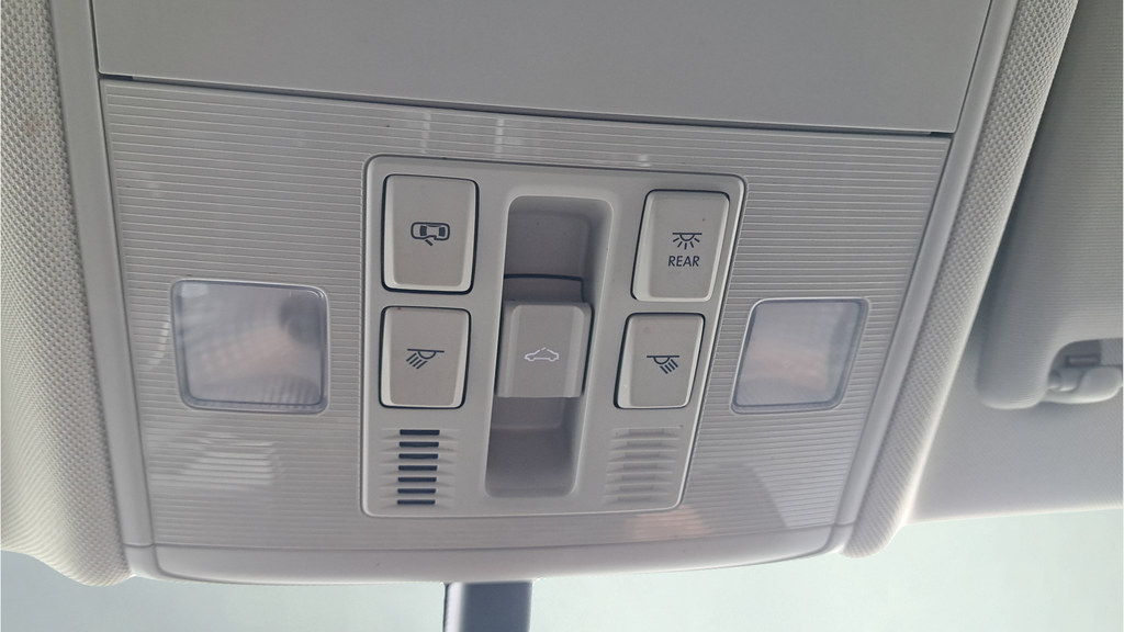 Used 2019 Gray Volkswagen 1.4T SE image 25