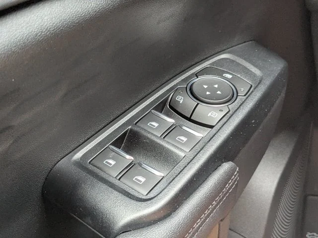 New 2026 Velocity Blue Metallic Ford XLT image 24