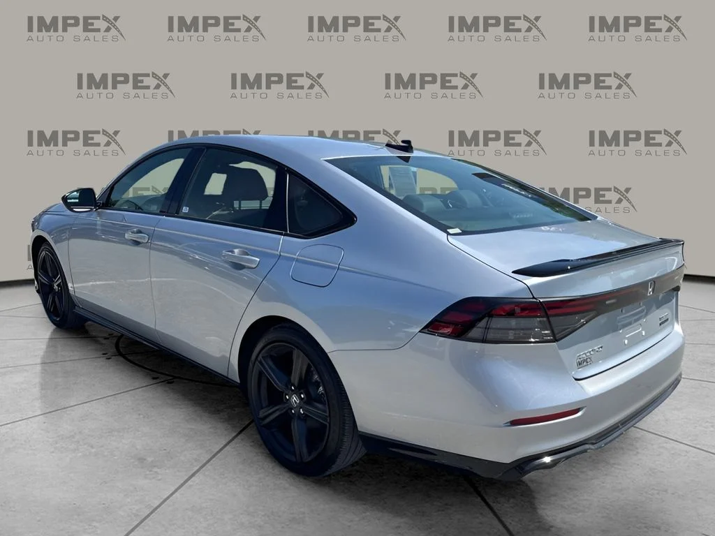 Used 2025 Silver Honda Sport-L image 3