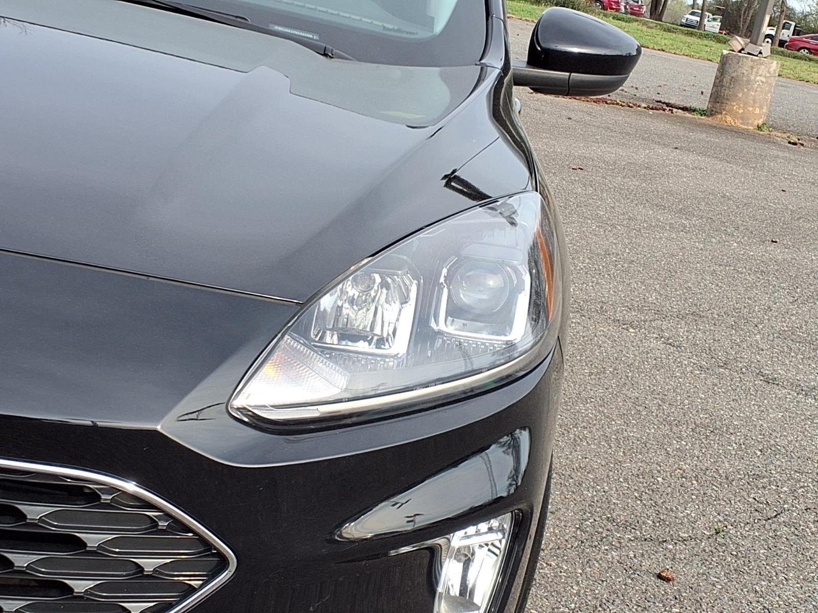 Used 2022 Agate Black Metallic Ford SEL Plug-In Hybrid image 15