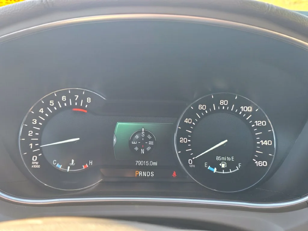 Used 2018 White Lincoln Reserve image 23