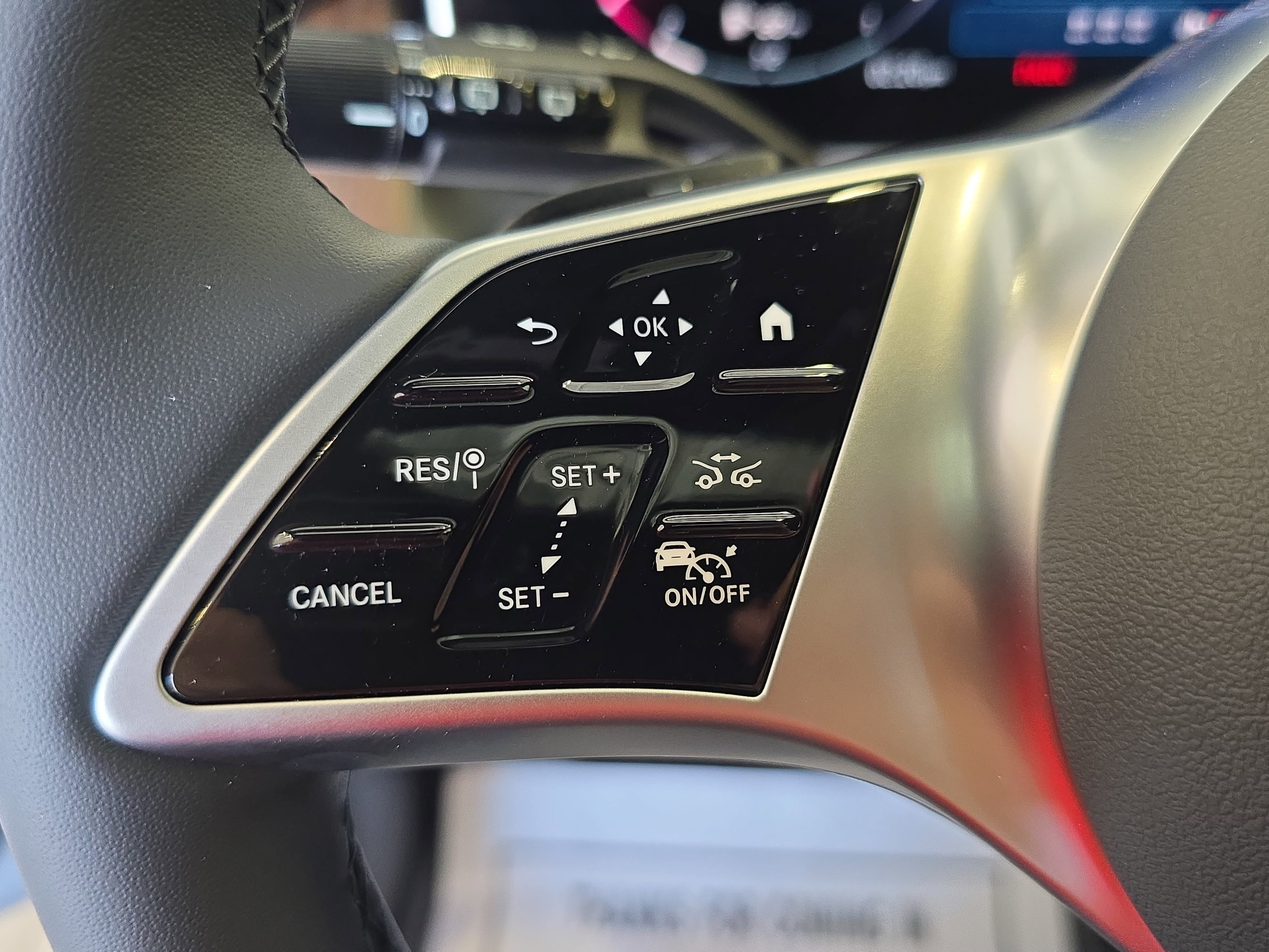 New 2026 Cirrus Silver Metallic Mercedes-Benz GLC300 image 17
