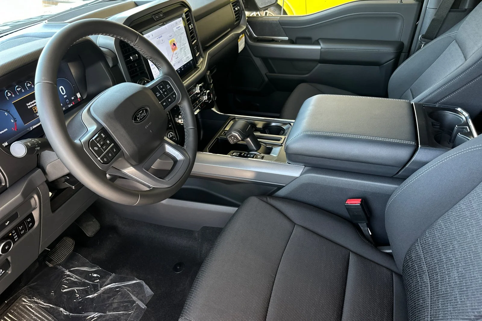 New 2026 Agate Black Metallic Ford XLT image 9