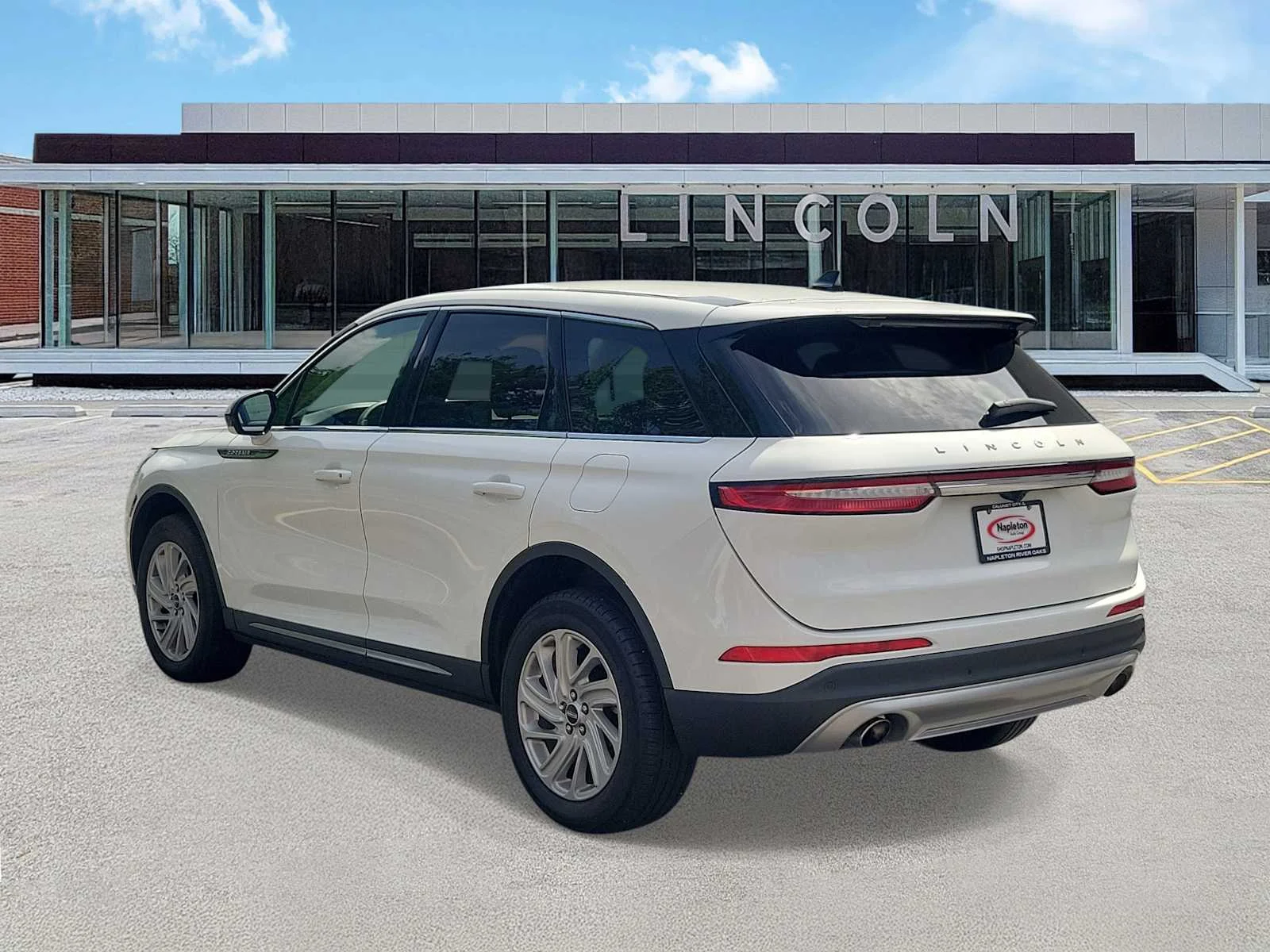 Used 2023 White Lincoln Standard image 4