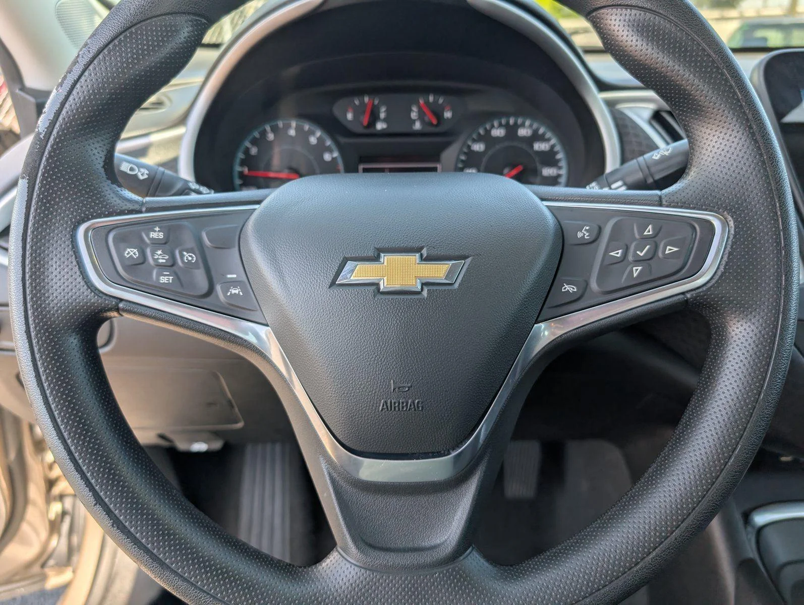 Used 2024 Mineral Gray Metallic Chevrolet 1LT image 24