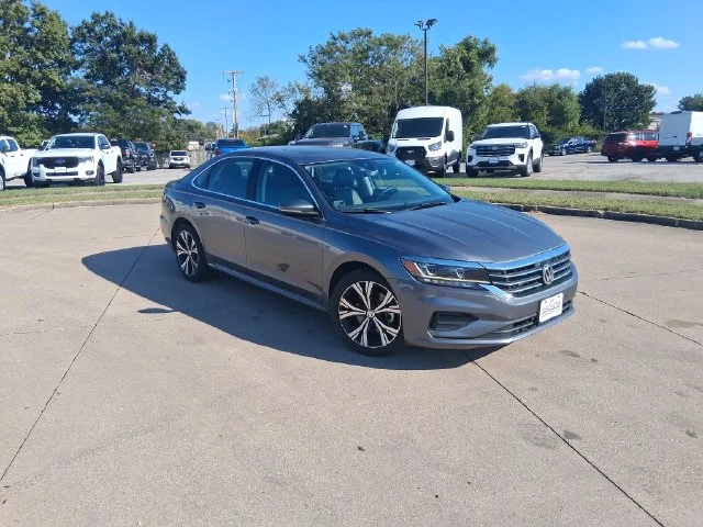 Used 2021 Gray Volkswagen 2.0T SE image 9