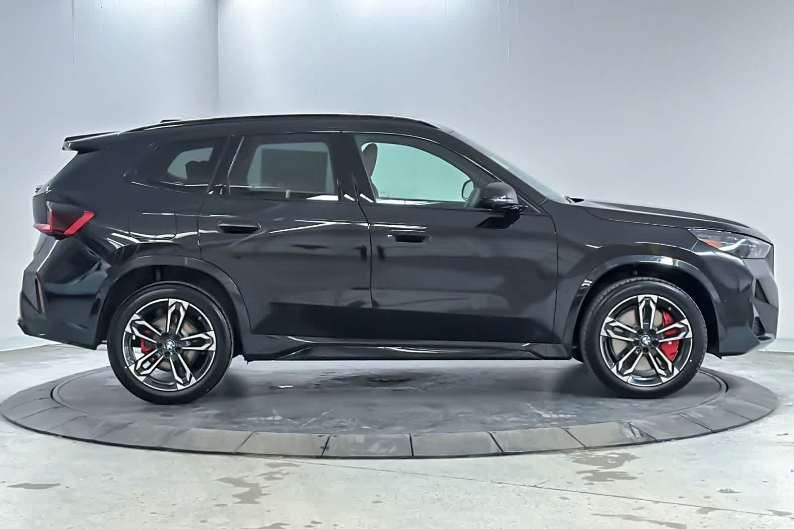 New 2026 Black Sapphire Metallic BMW xDrive28i image 8