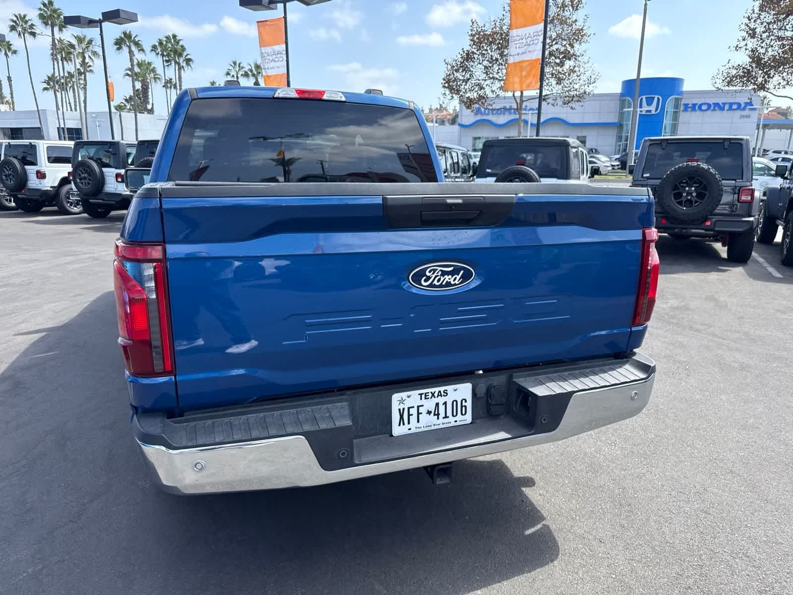 Used 2025 Atlas Blue Metallic Ford XLT image 14