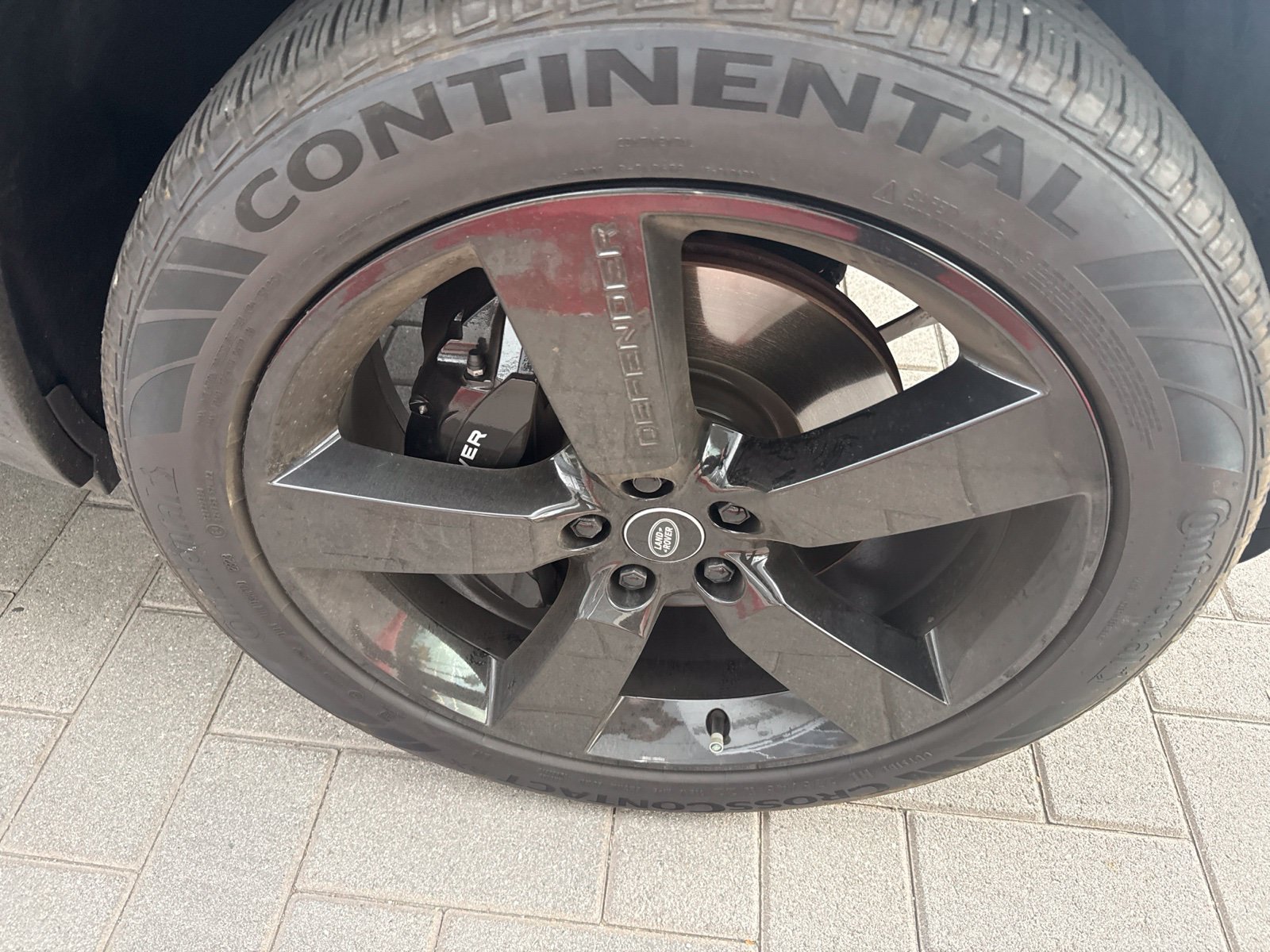 Used 2024 Black Land Rover V8 image 6