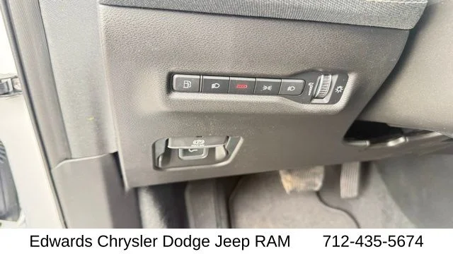 New 2026 White Jeep Laredo image 20