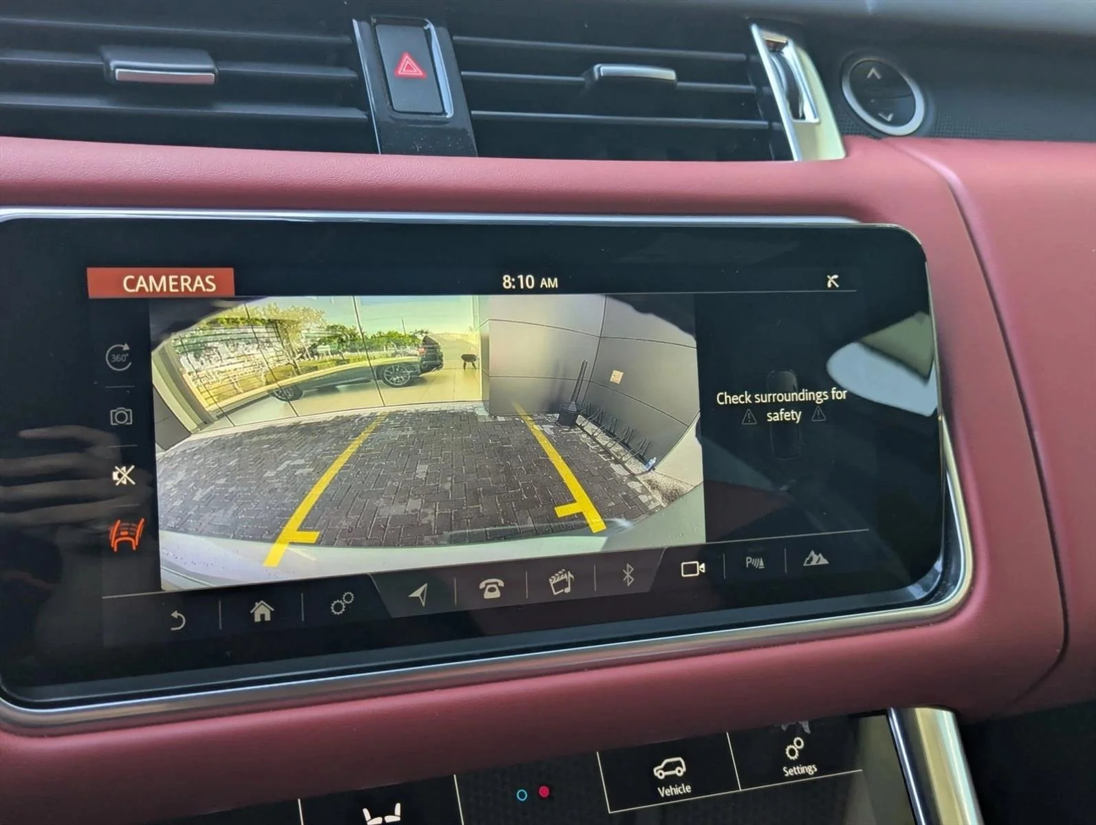Used 2022 Silver/Gray Land Rover SVR image 20