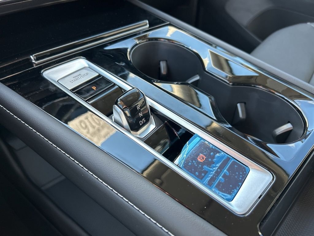2026 Volkswagen Atlas SE w/Tech - Photo 32