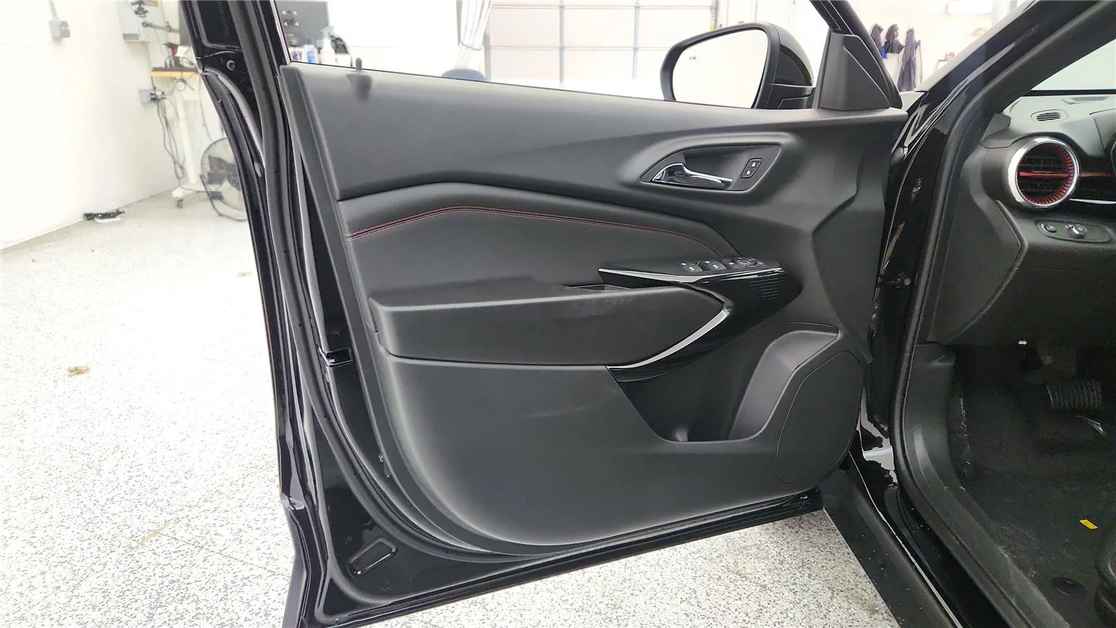 2026 Chevrolet Trax RS - Photo 31