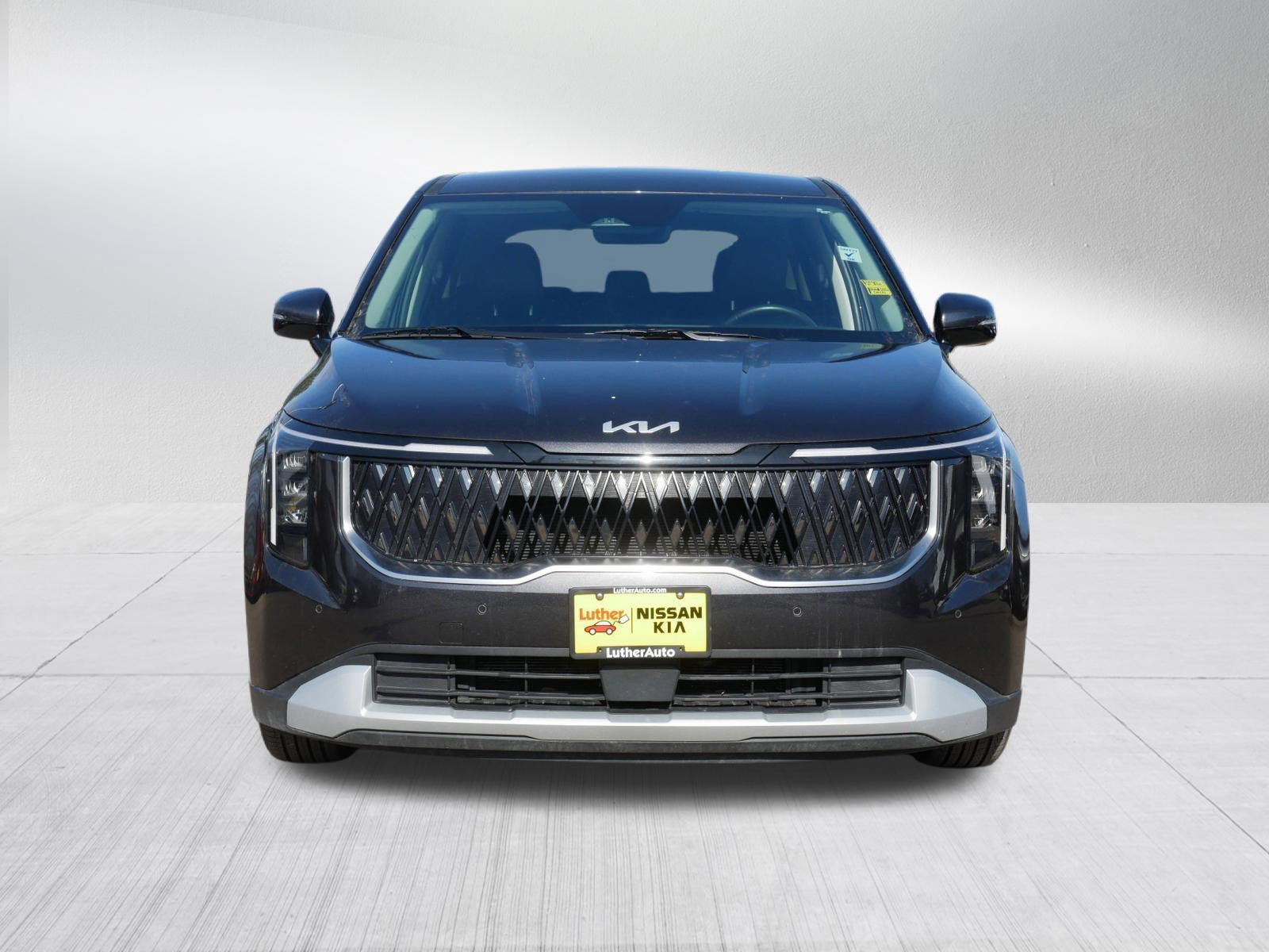 Used 2025 Kia Carnival LXS with VIN KNDNB5K33S6520584 for sale in Inver Grove, Minnesota