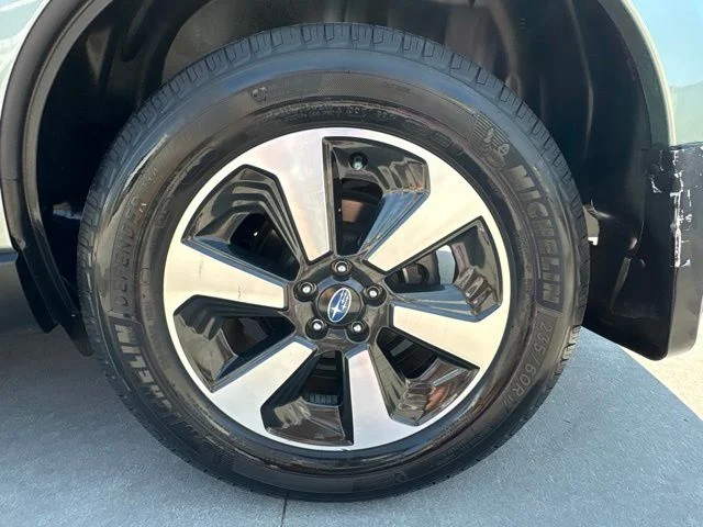 Used 2018 Green Subaru 2.5i Premium image 10
