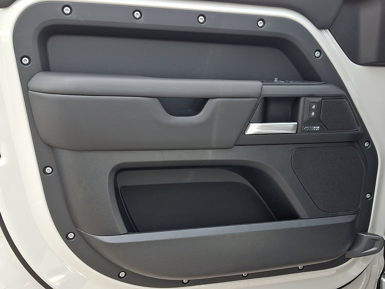 New 2026 Borasco Grey LAND ROVER X-Dynamic SE image 8