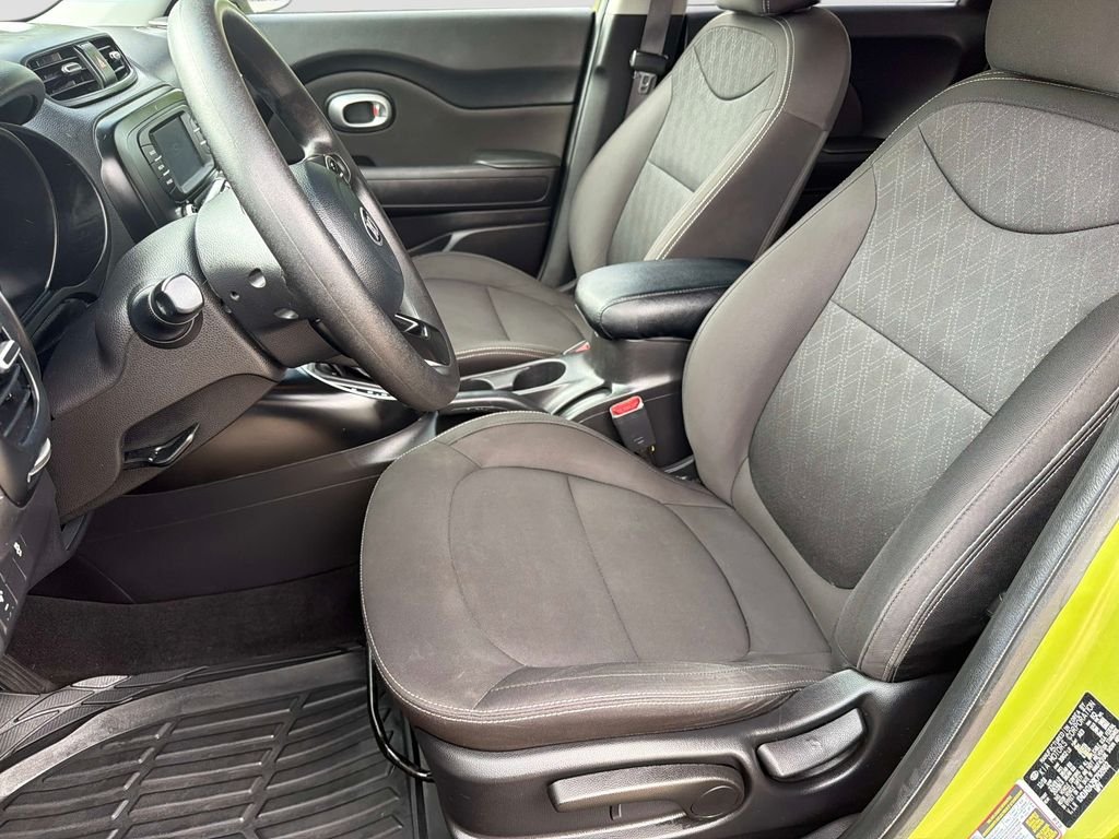 Used 2019 Green Kia Base image 21