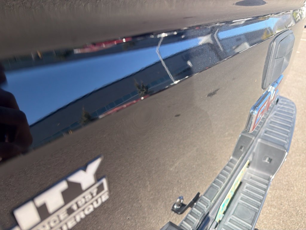 Used 2018 Black GMC SLT image 6