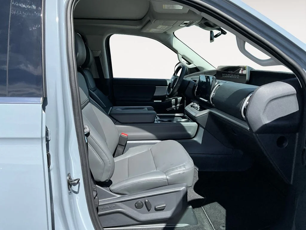 New 2026 Glacier Gray Metallic Tri-Coat Ford MAX Active image 10