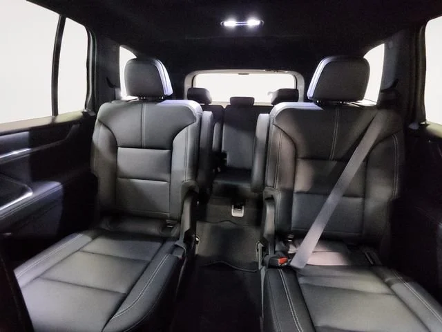 2026 GMC Acadia Elevation - Photo 13