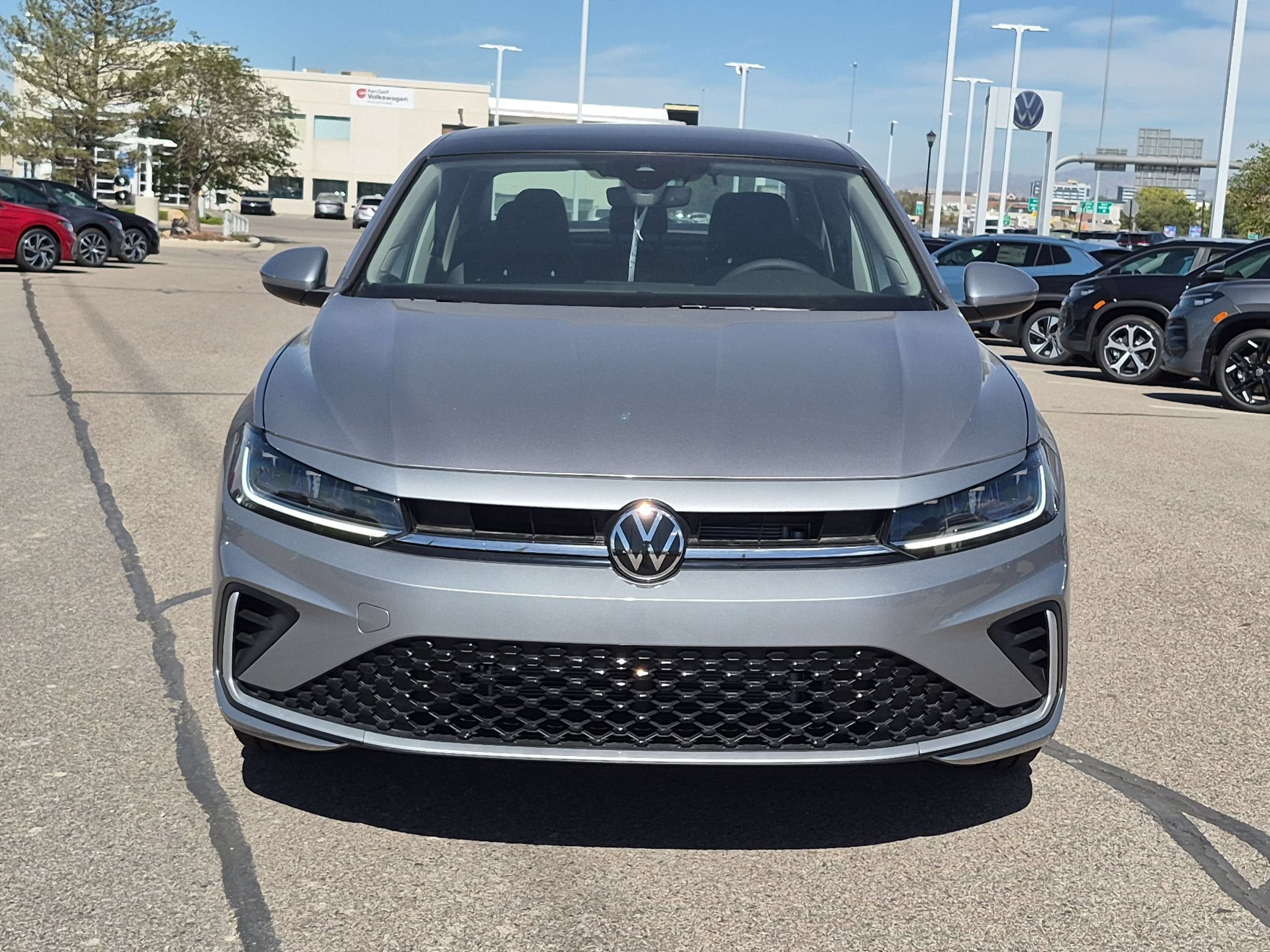 New 2027 Pyrite Silver Metallic Volkswagen SE image 9