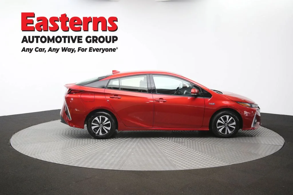 Used 2018 Red Toyota Advanced image 46