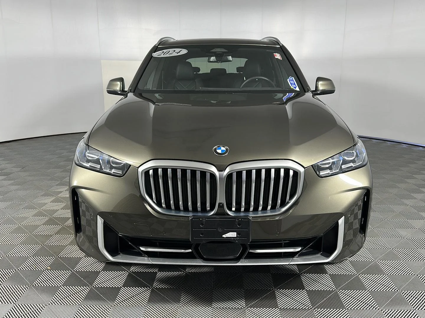 Used 2024 Manhattan Green Metallic BMW xDrive40i image 5