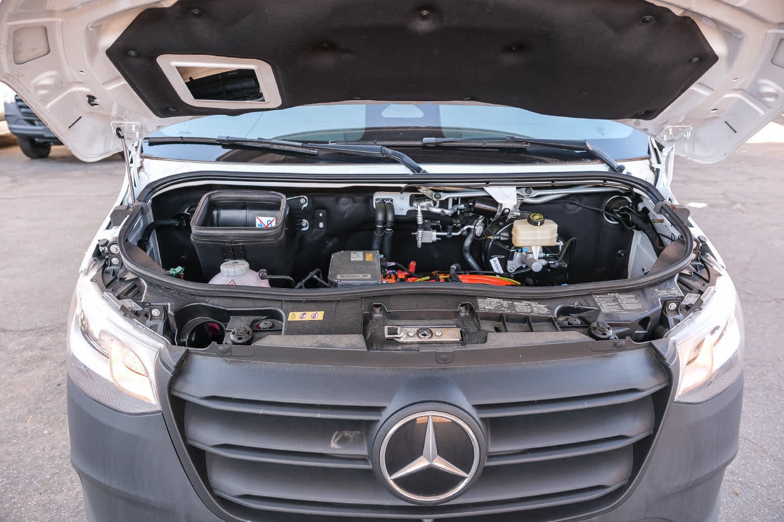 New 2025 Arctic White Mercedes-Benz Cargo 170 WB High Roof RWD Electric Motor image 30