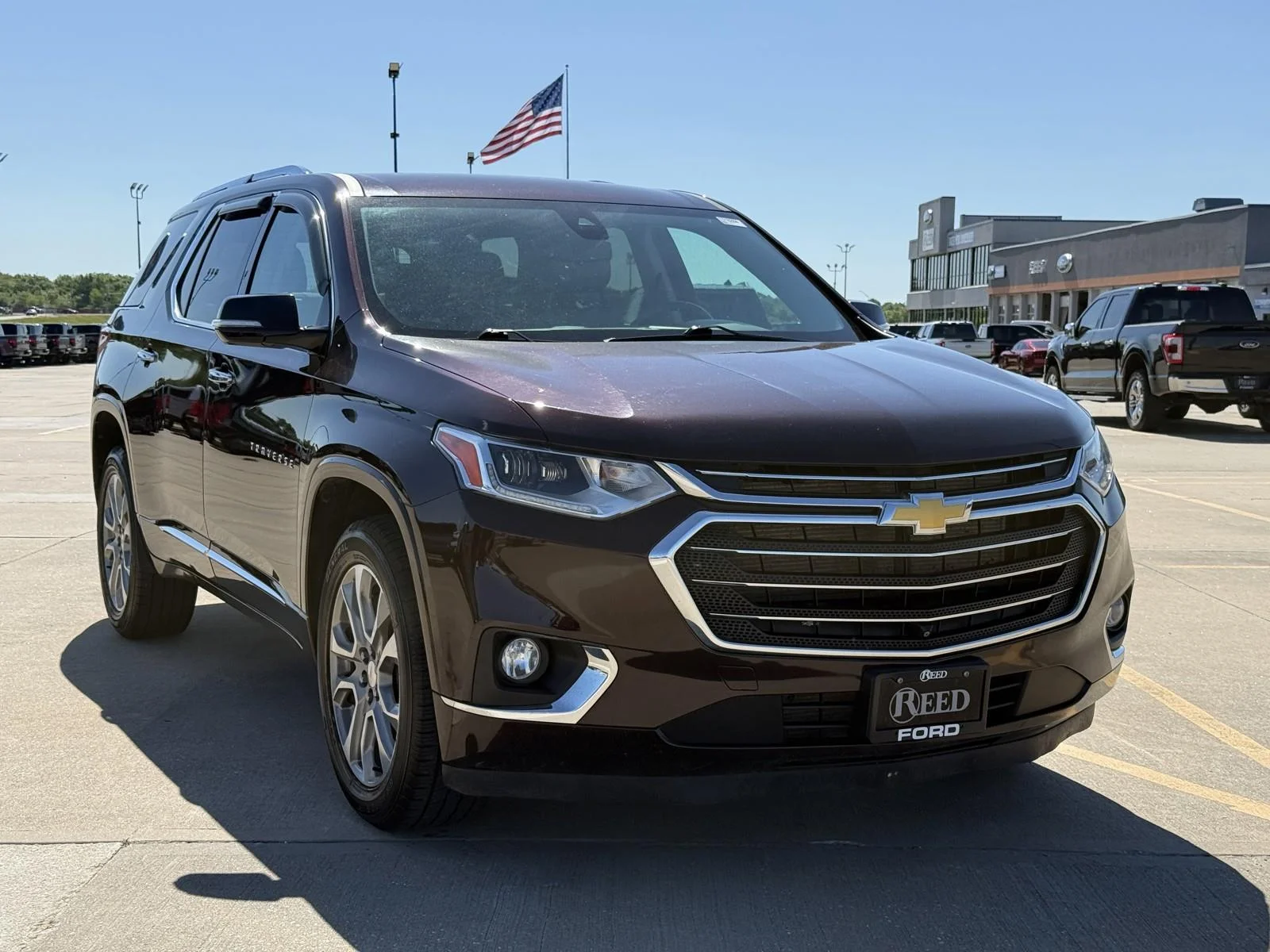 Used 2021 Chevrolet Traverse Premier with VIN 1GNEVKKW8MJ100732 for sale in Kansas City