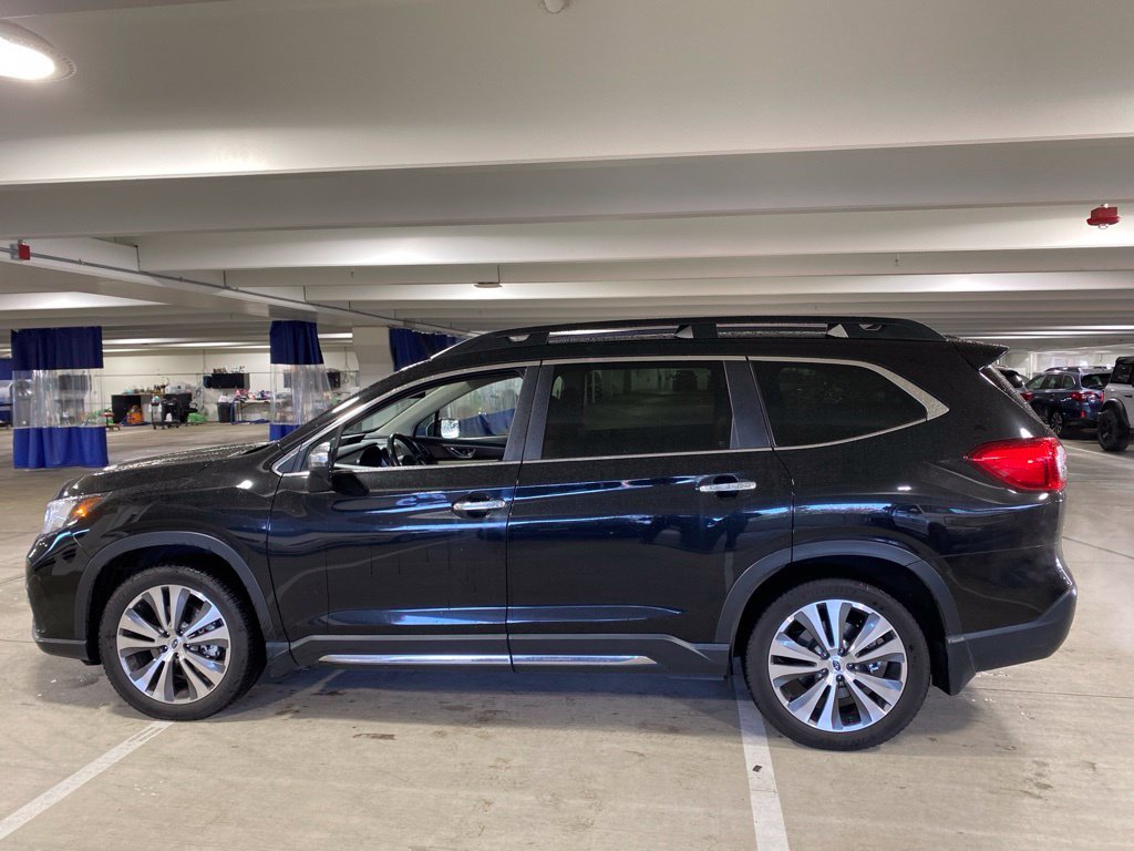 Used 2021 Crystal Black Silica Subaru Touring image 3