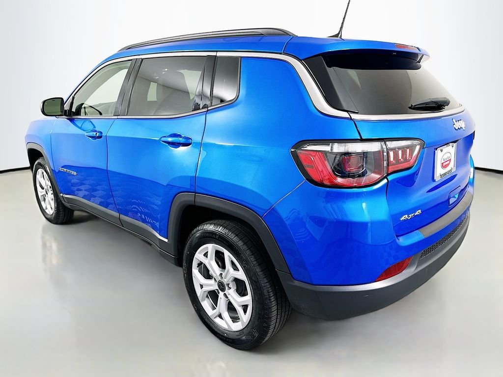 Used 2025 Blue Jeep Latitude image 7
