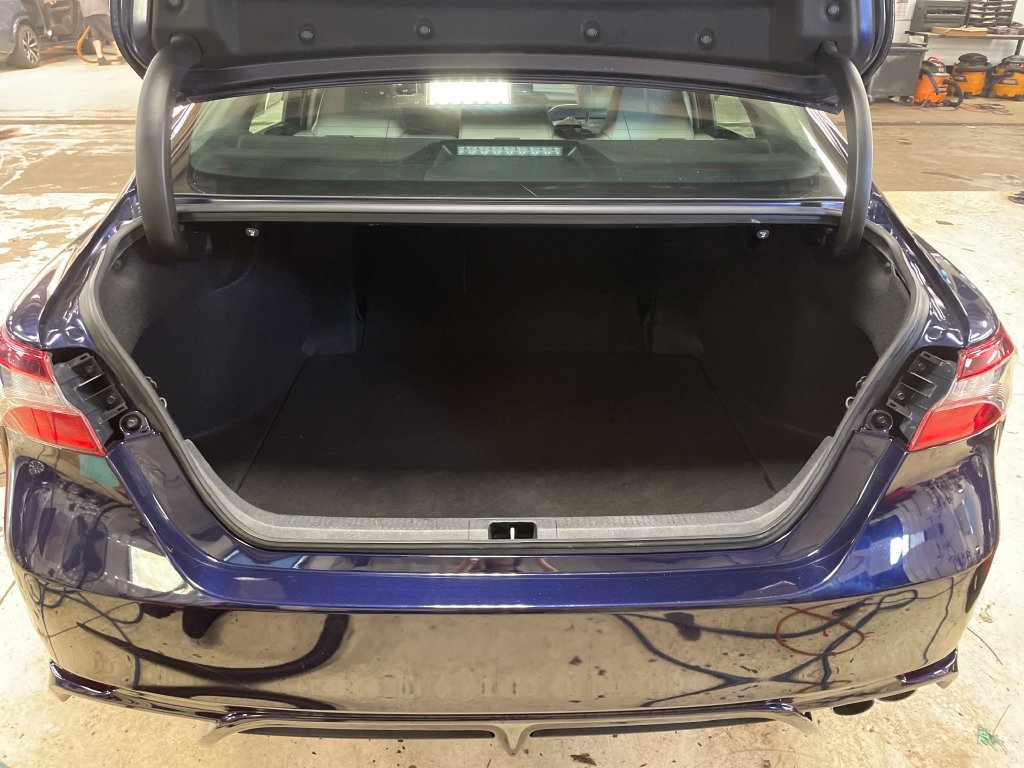 Used 2021  Toyota SE image 15
