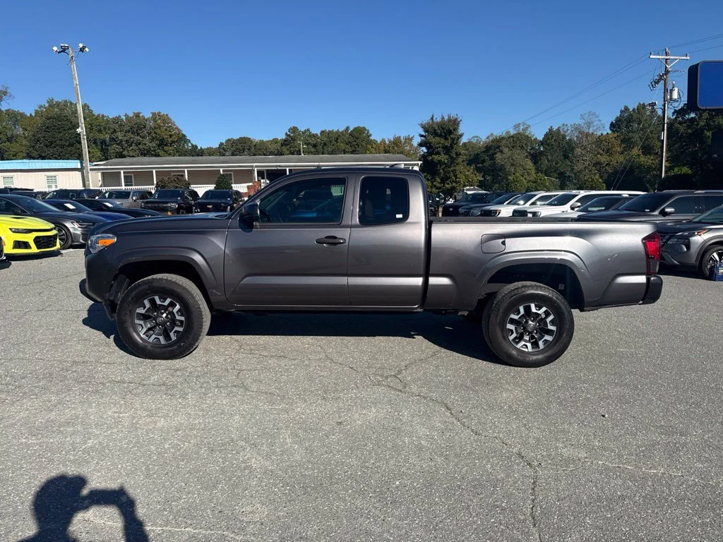 Used 2022 Gray Toyota SR image 2