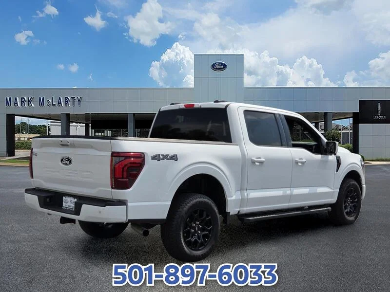 Used 2025 Oxford White FORD LARIAT 4WD SuperCrew 5.5