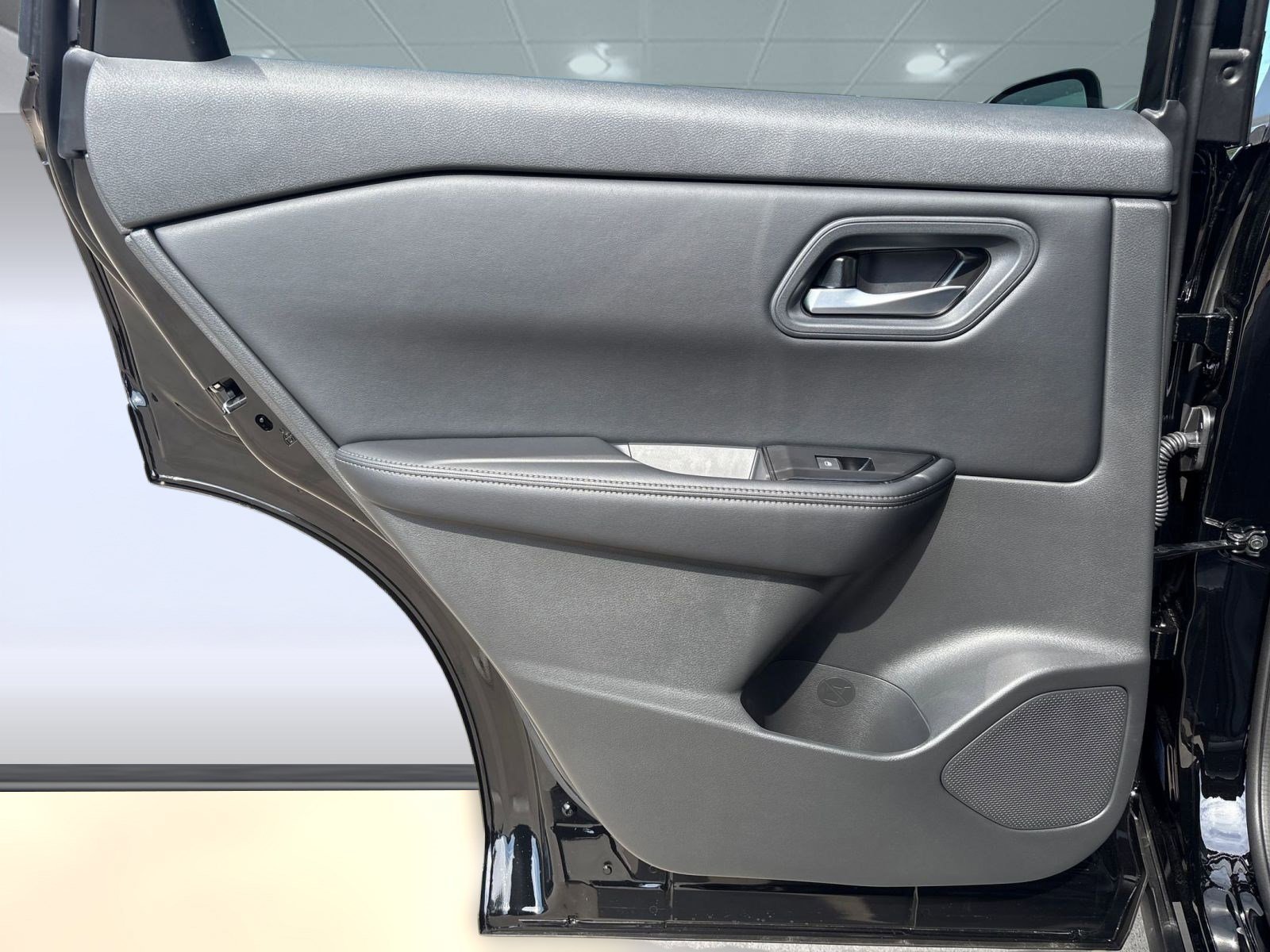 2026 Nissan Rogue SV - Photo 23