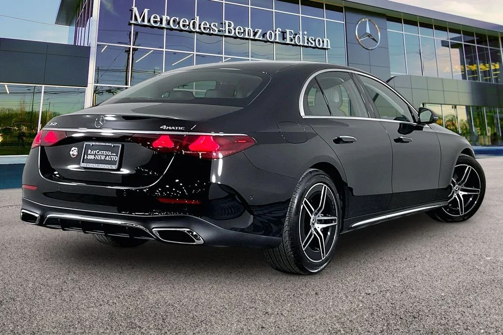 2026 Mercedes-Benz E-Class E350 - Photo 10