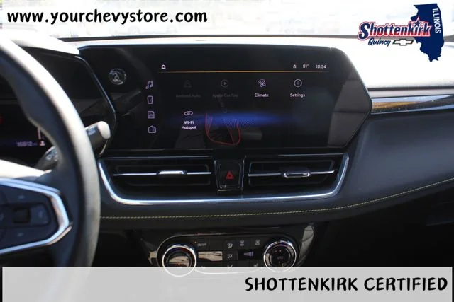 Used 2025 Gray Chevrolet ACTIV image 26
