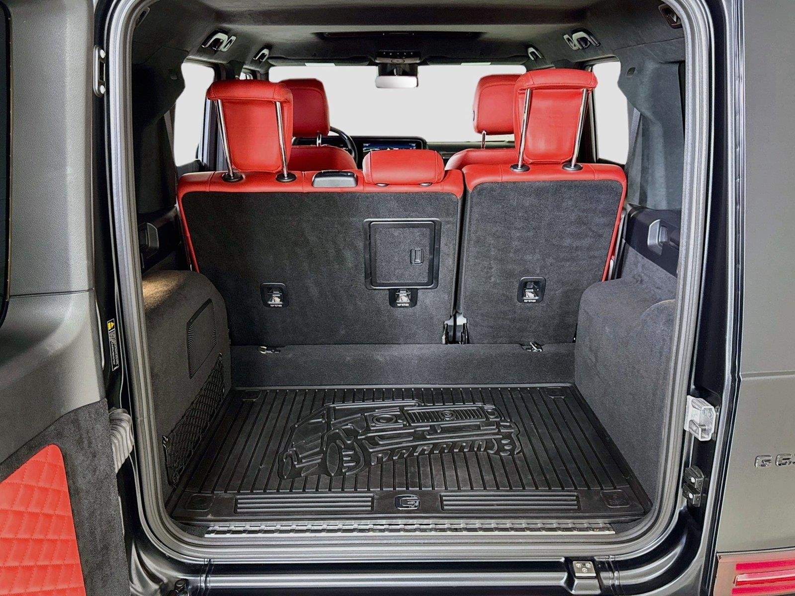 Used 2024 Obsidian Black Mercedes-Benz AMG® G 63 | Exclusive Int Pkg | Carbon Fiber Trim image 26
