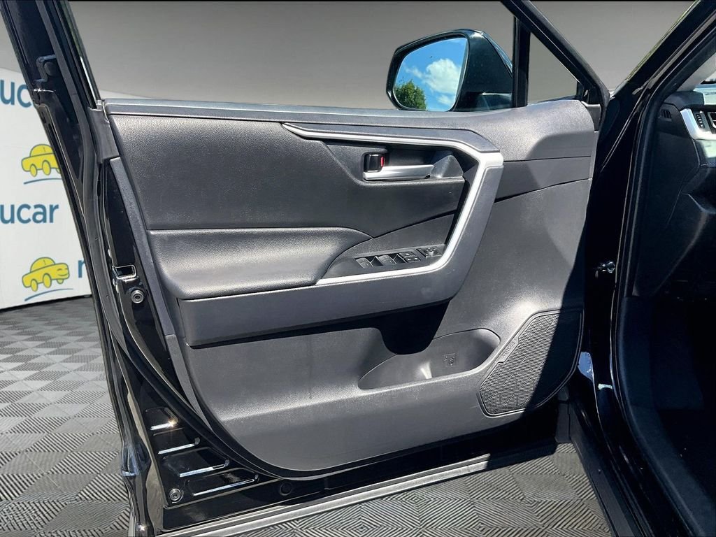 Used 2025 Black Toyota XLE image 9
