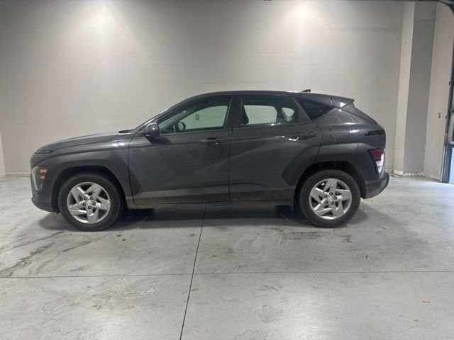 Used 2025 Gray Hyundai SE image 10