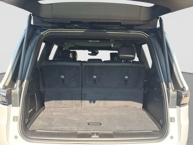 New 2026 Bright White Clear-Coat Exterior Paint Jeep Upland image 12