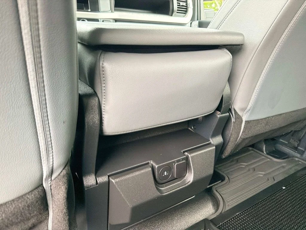 Used 2025 White Ford XL image 17