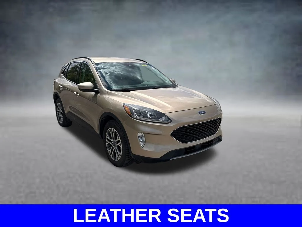 Used 2021 Gold Ford SEL image 4