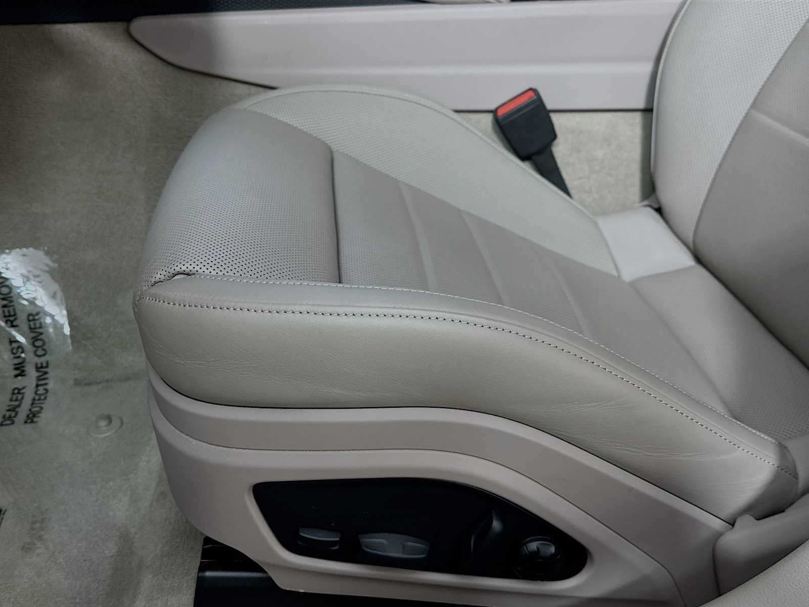 Certified Used 2024 Carrara White Metallic Porsche 4 image 12
