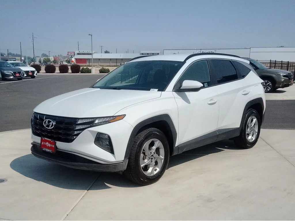 Used 2024 White Pearl Hyundai SEL image 7