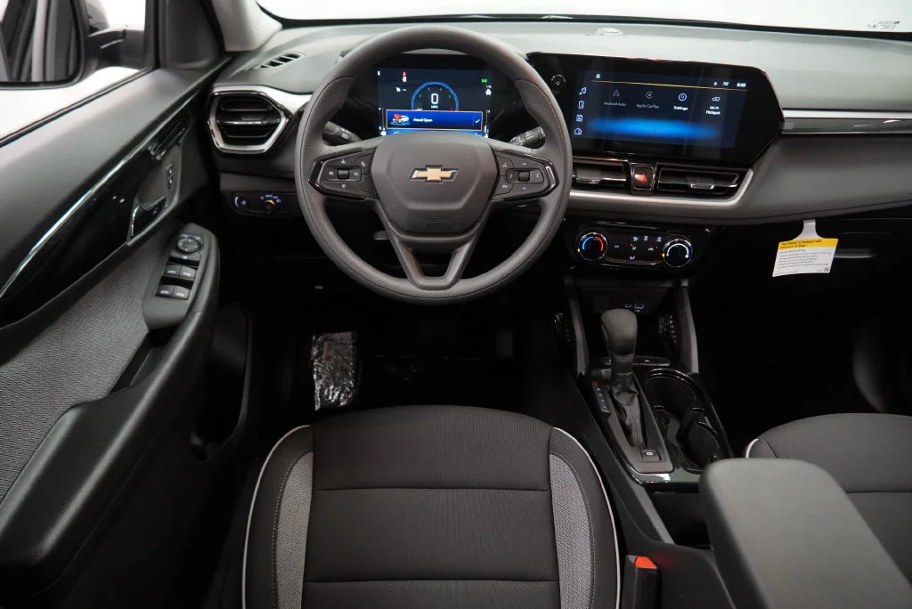 New 2026 Mosaic Black Metallic Chevrolet LT image 20