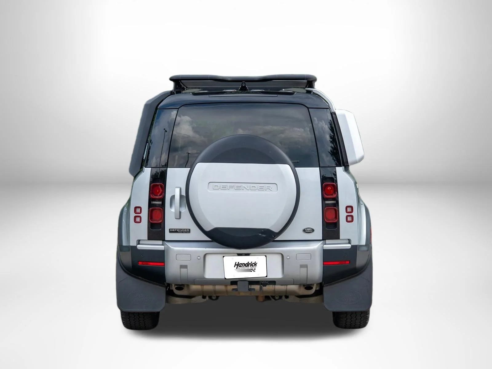 Used 2020 Silver Land Rover First Edition image 7